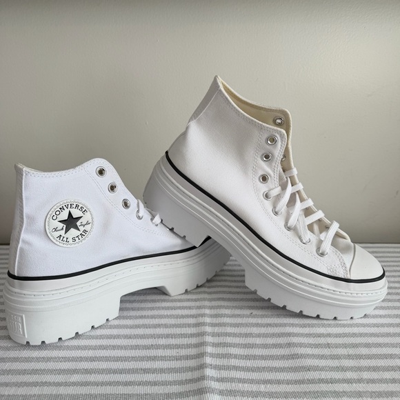 Converse NEW Women's Chuck Taylor All Star Lugged Platform Hi Top Shoe Size 10 - Picture 6 of 10